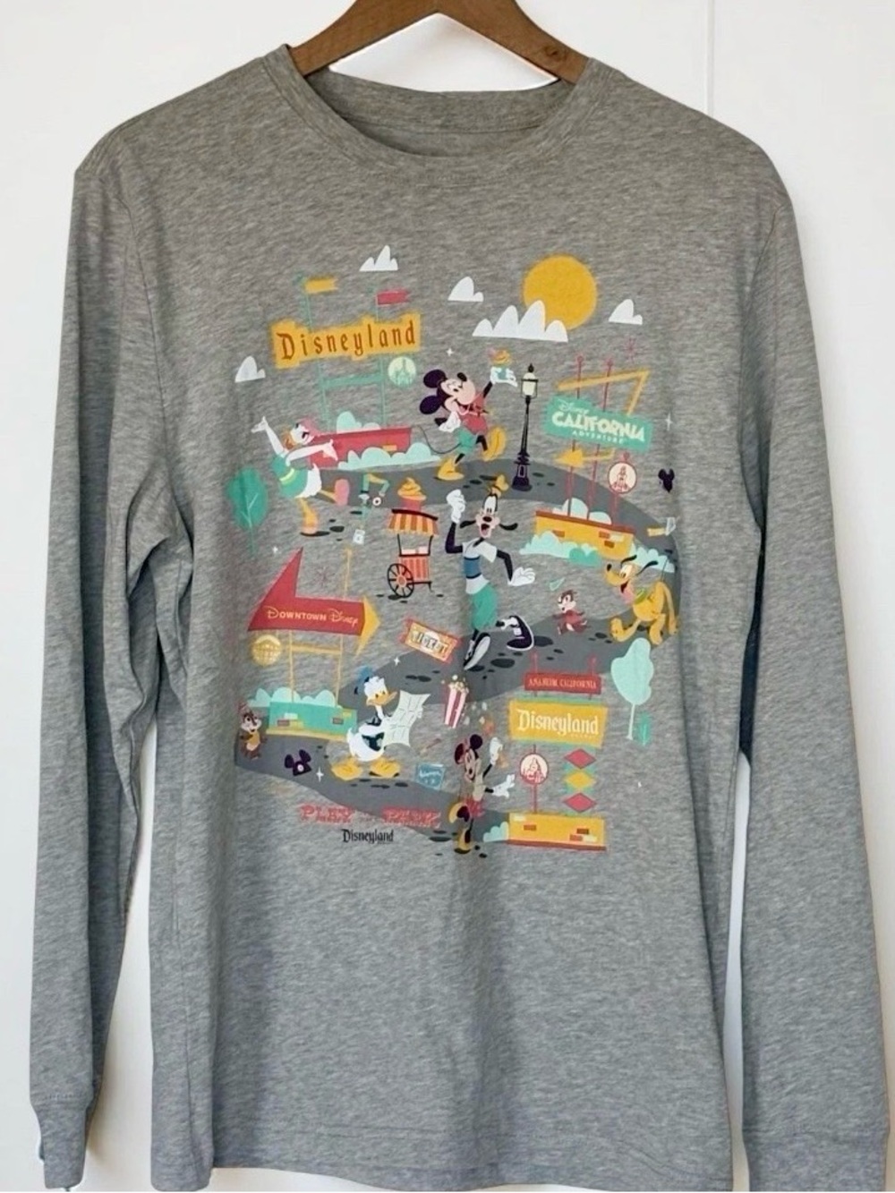 Disneyland Play In the Park Mickey Gray Long sleeve Shirt Adult Size Large Map